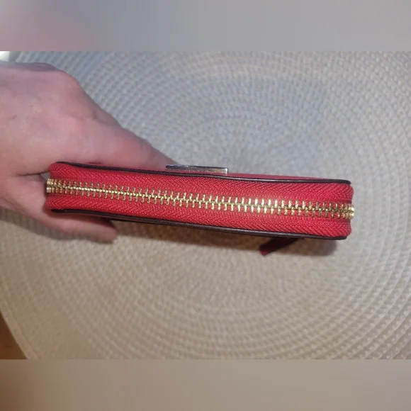 Kate Spade small zip-around wallet in bright red EUC - Picture 7 of 8
